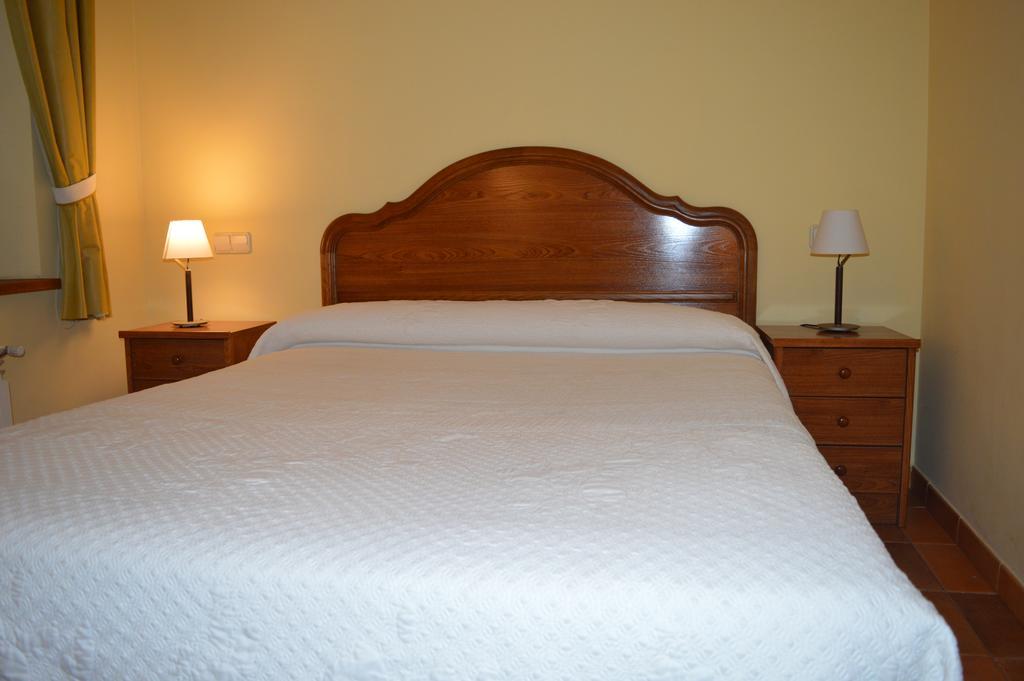 Hostal Revinuesa Dış mekan fotoğraf