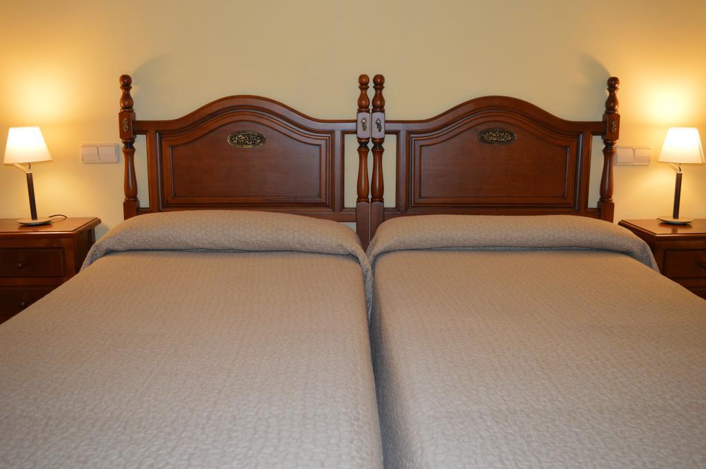 Hostal Revinuesa Dış mekan fotoğraf
