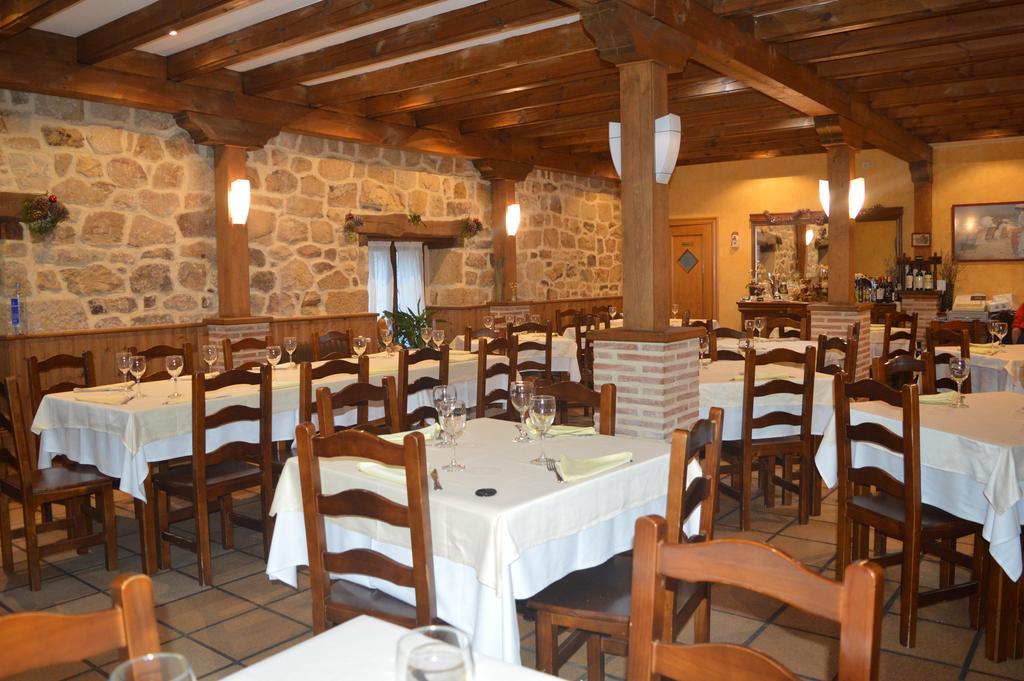 Hostal Revinuesa Dış mekan fotoğraf