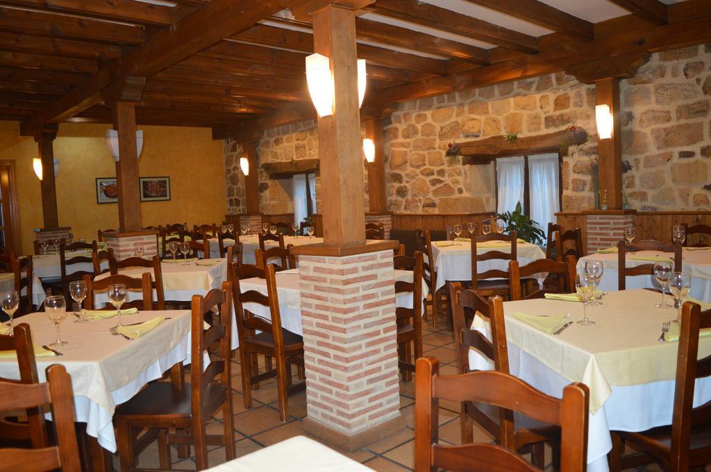 Hostal Revinuesa Dış mekan fotoğraf