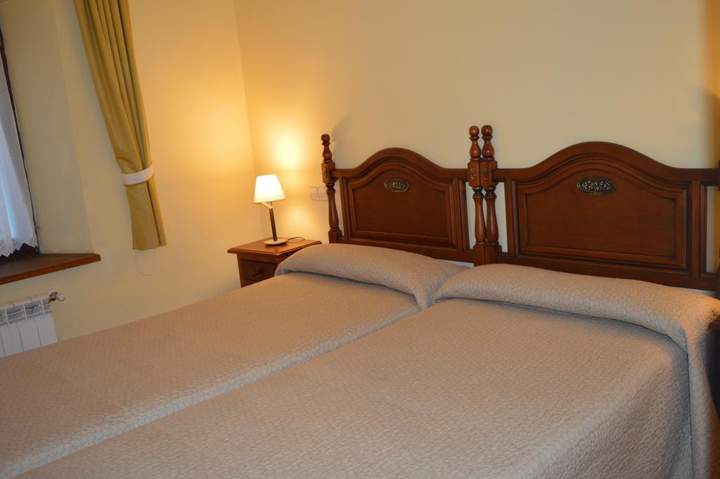 Hostal Revinuesa Dış mekan fotoğraf