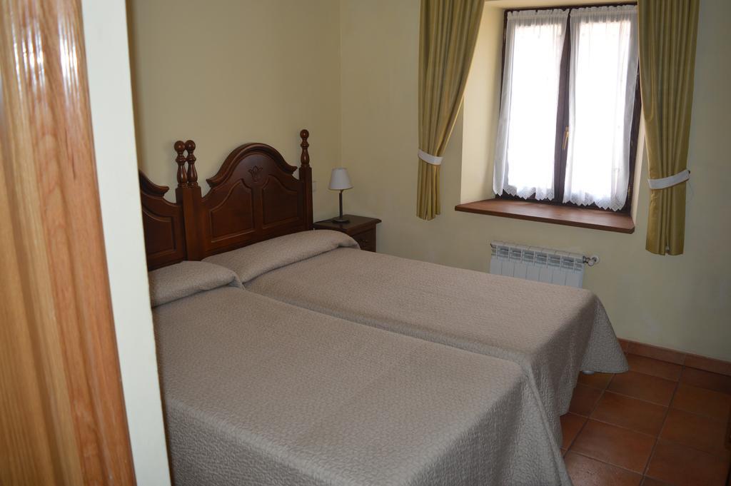 Hostal Revinuesa Dış mekan fotoğraf