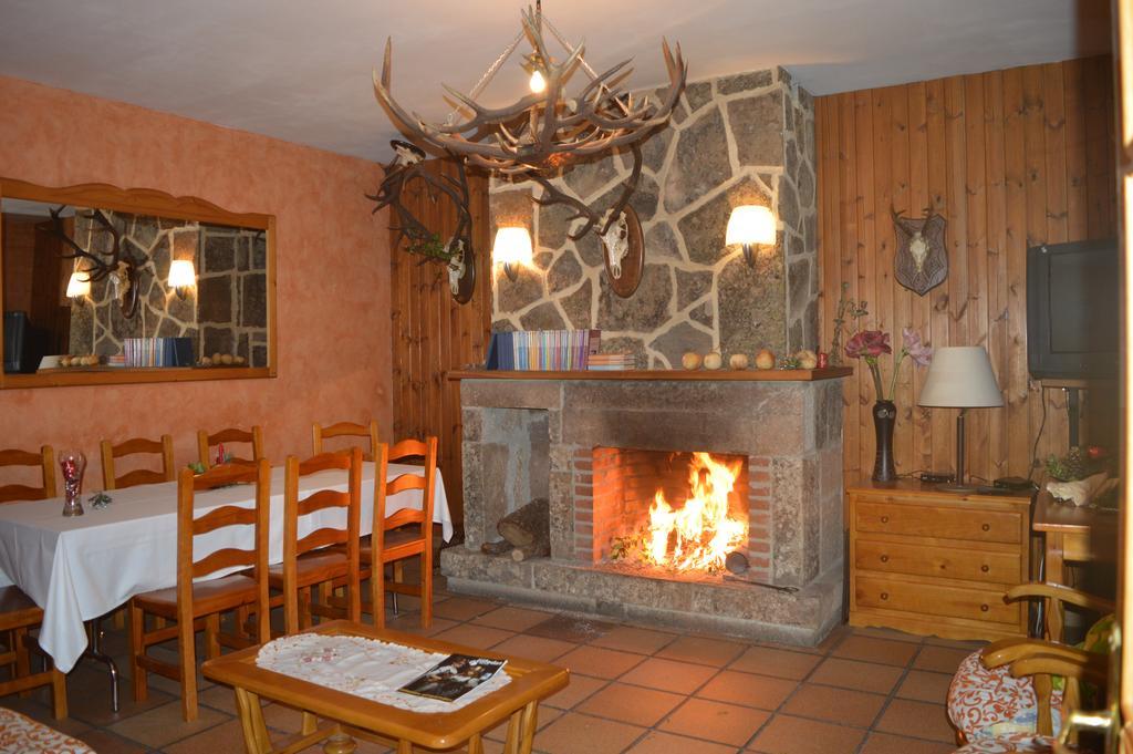 Hostal Revinuesa Dış mekan fotoğraf